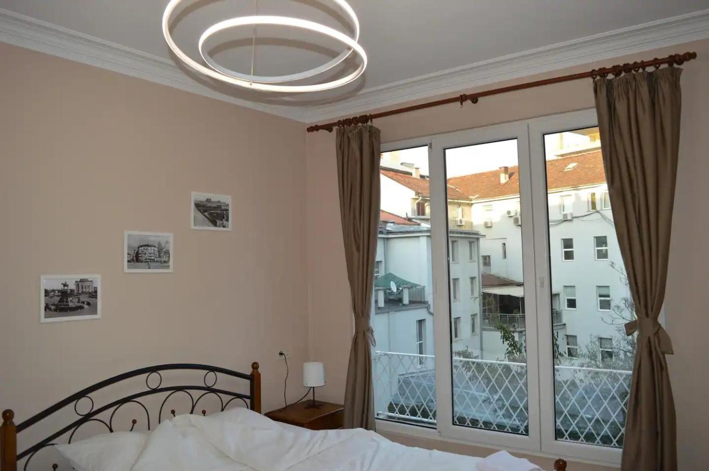 Stunning 2bdr On Historic Location In Center