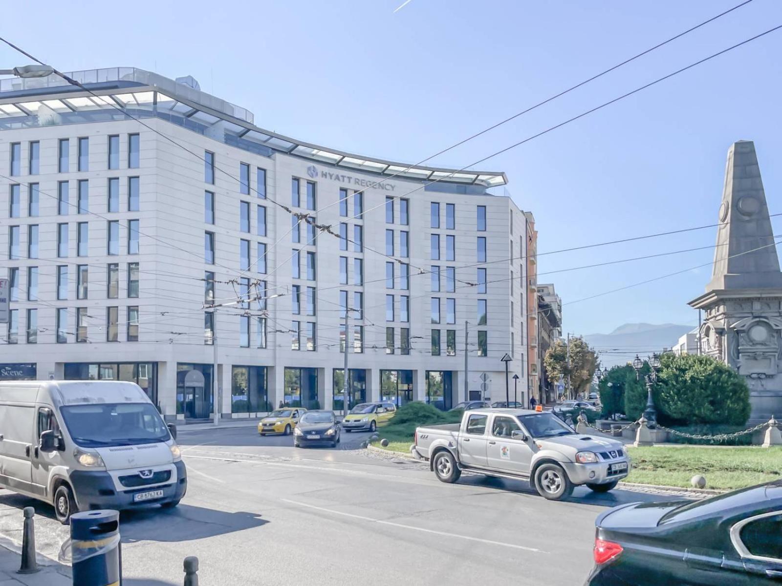 Διαμέρισμα Stunning 2bdr On Historic Location In Center Σόφια